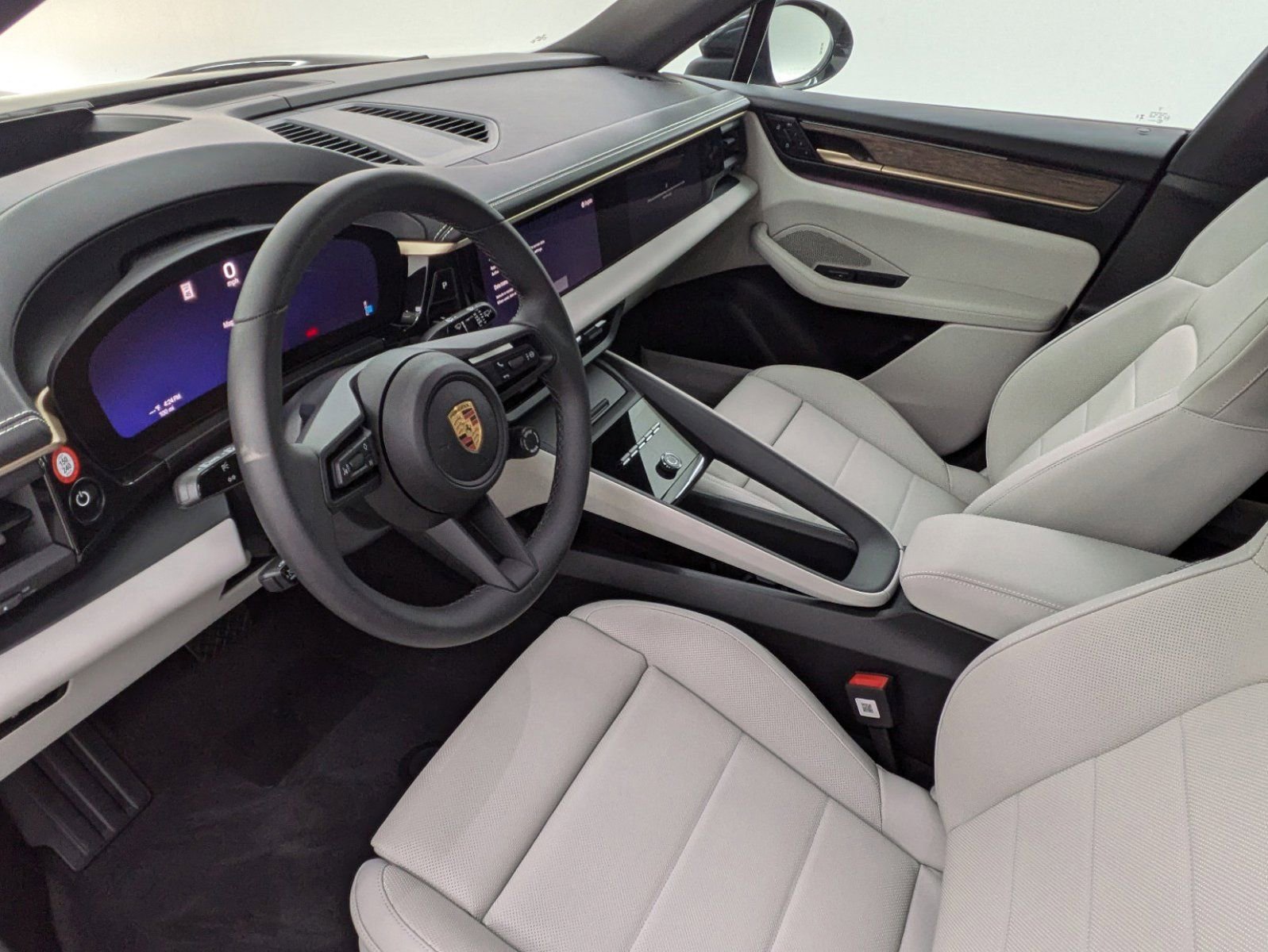 2024 Porsche Macan Electric 4 photo 4