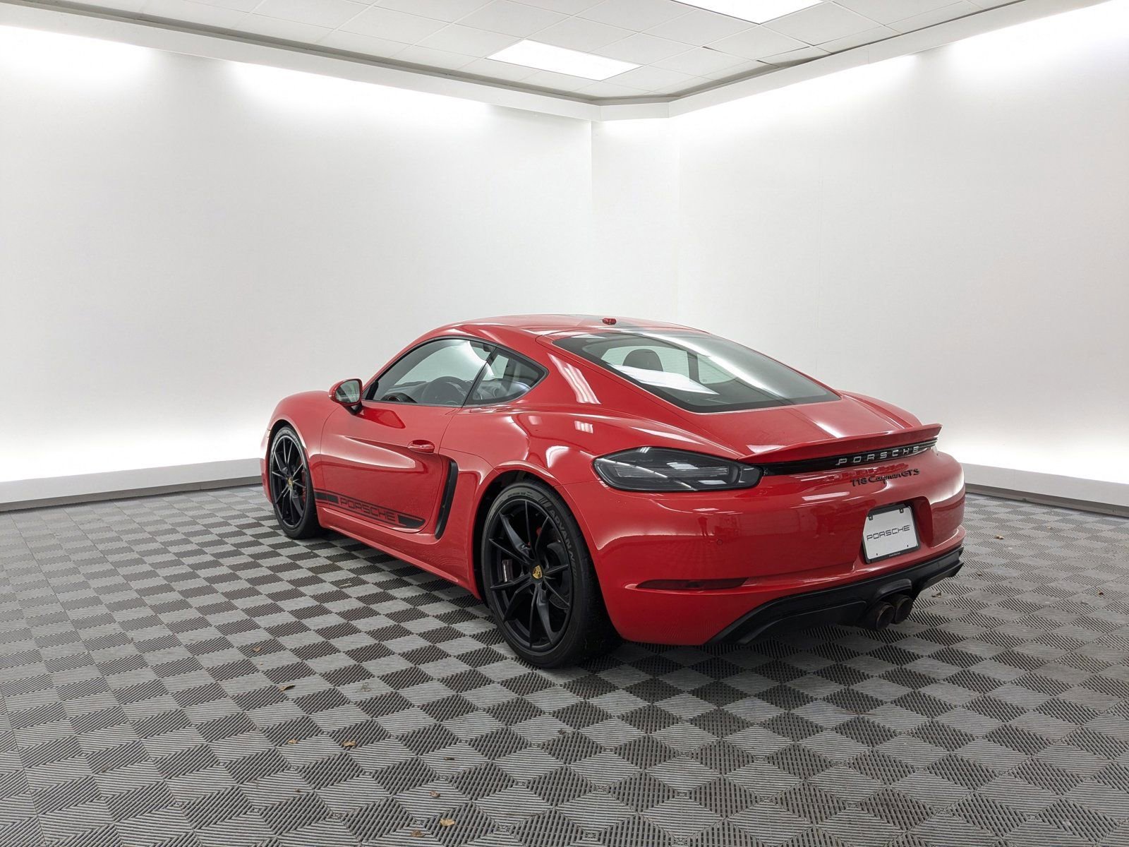 2018 Porsche Cayman GTS photo 3