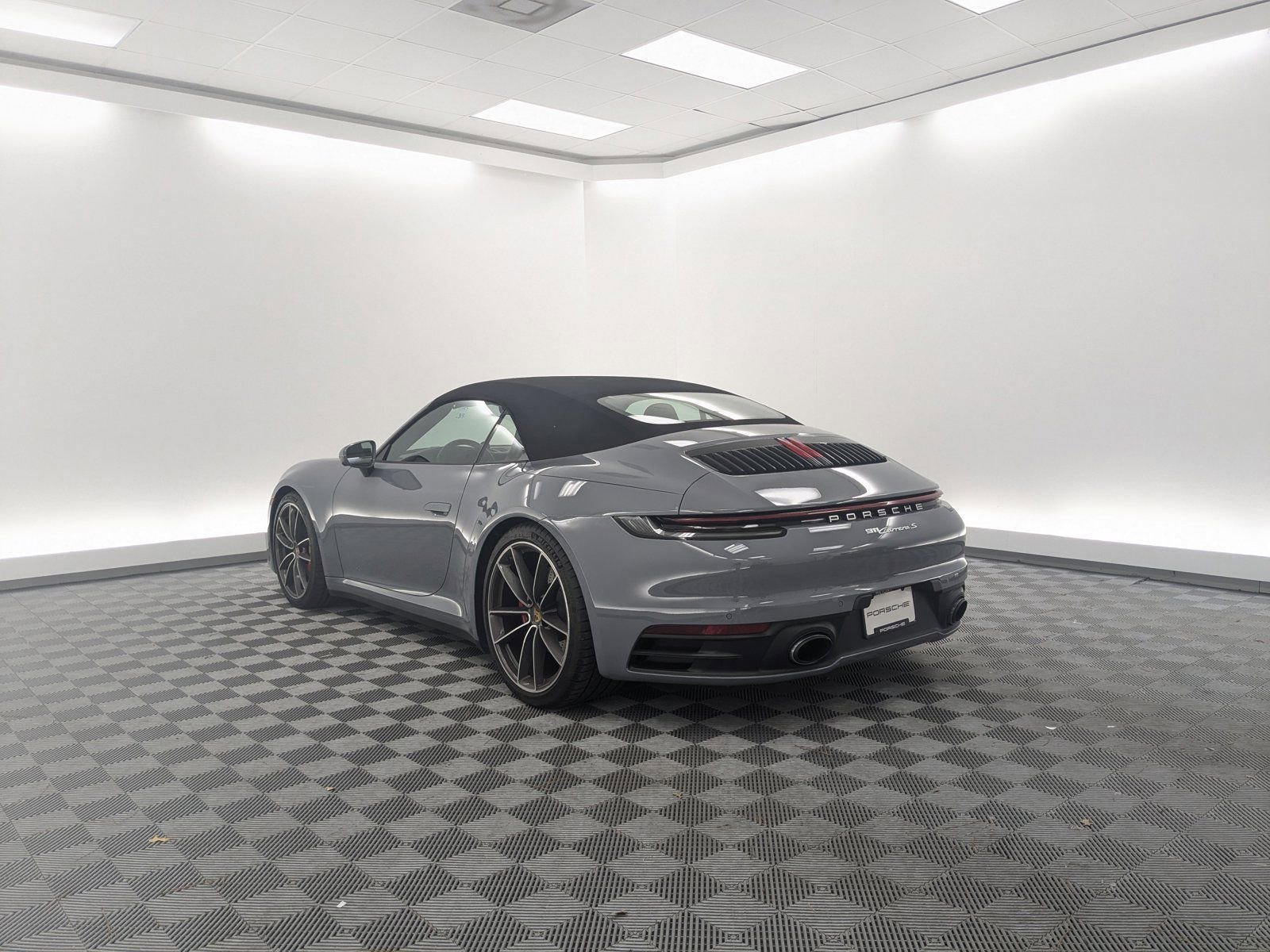 2023 Porsche 911 S photo 3