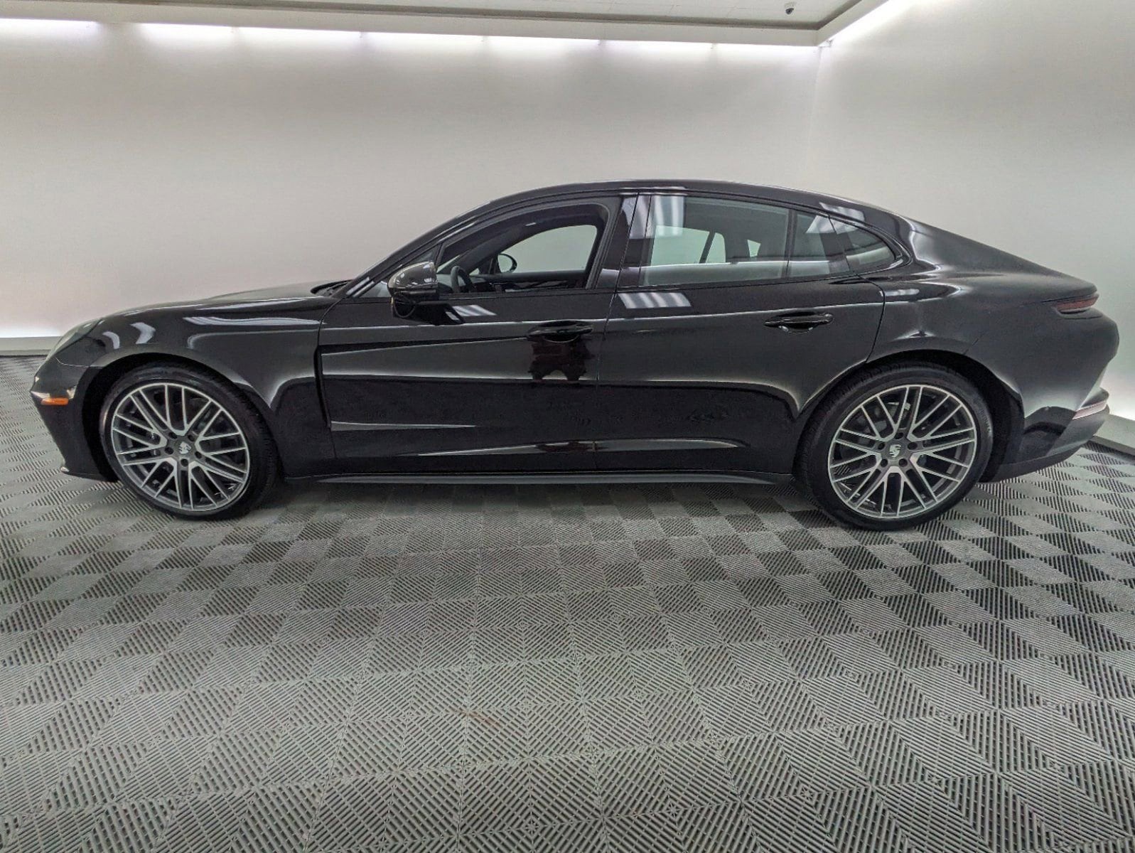 Used 2024 Porsche Panamera Base with VIN WP0AA2YA7RL001054 for sale in Hardeeville, SC