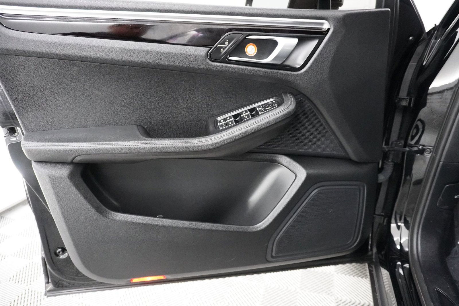 2021 Porsche Macan Base - Photo 27
