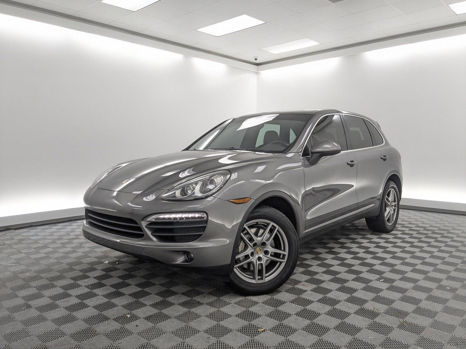 2011 Porsche Cayenne S's photo