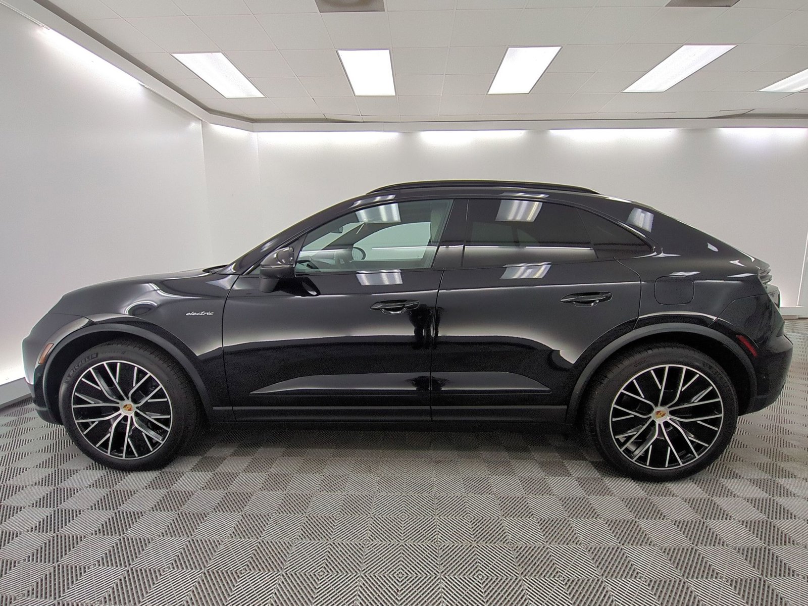 Certified 2025 Porsche Macan Base with VIN WP1AA2XA0SL002856 for sale in Columbus, GA