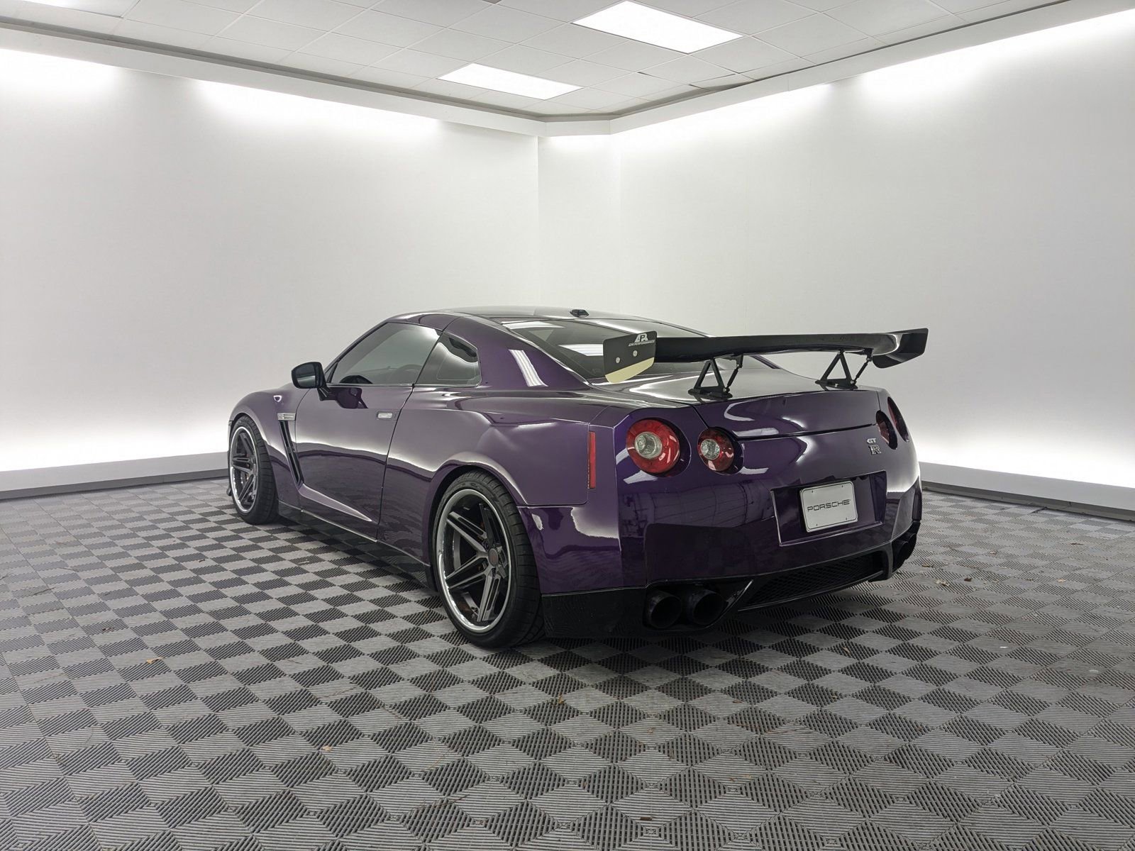 2014 Nissan GT-R Track Edition photo 3