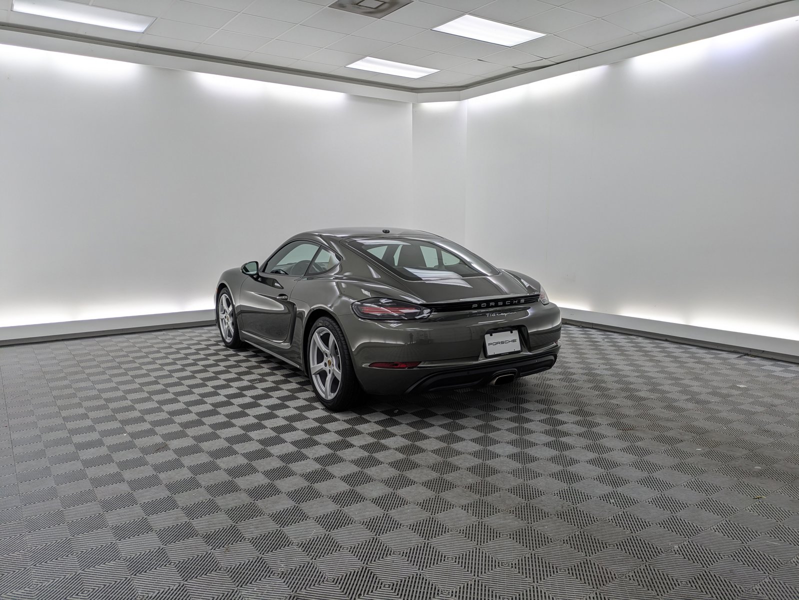 2020 Porsche Cayman S photo 3