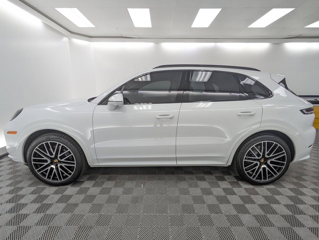 Certified 2024 Porsche Cayenne  Sport Utility
