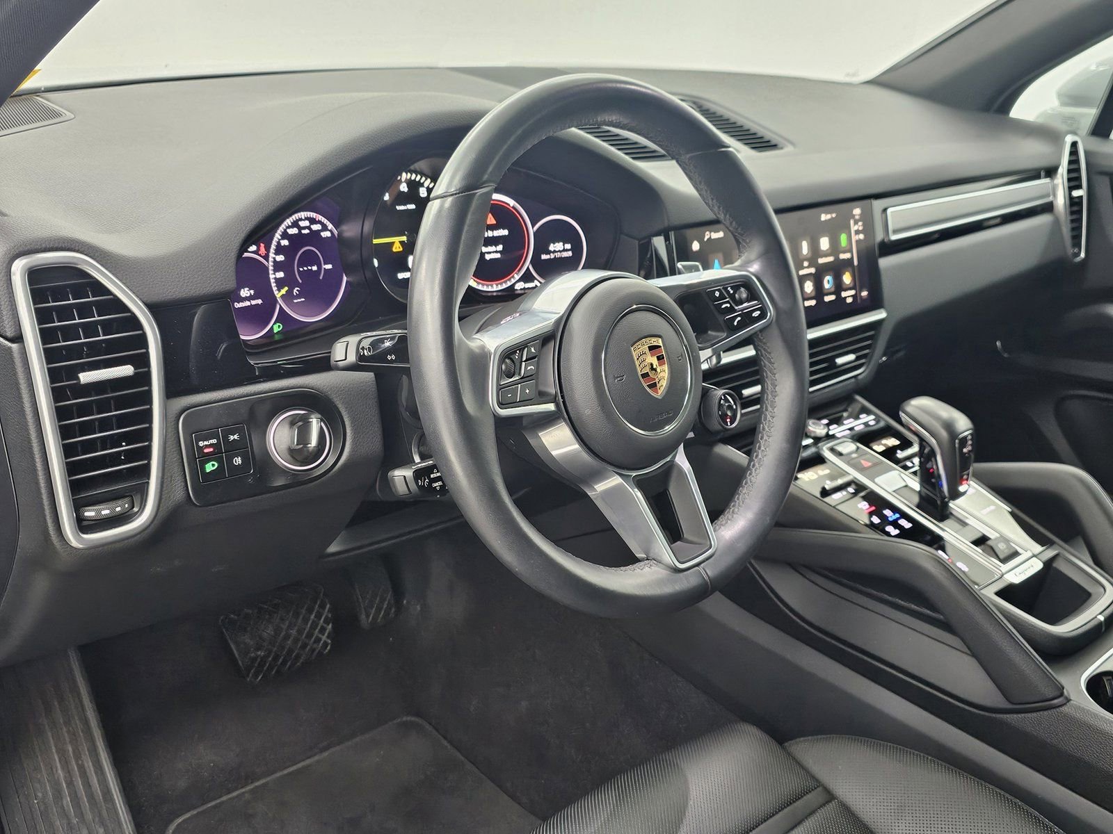 2023 Porsche Cayenne E-Hybrid photo 4