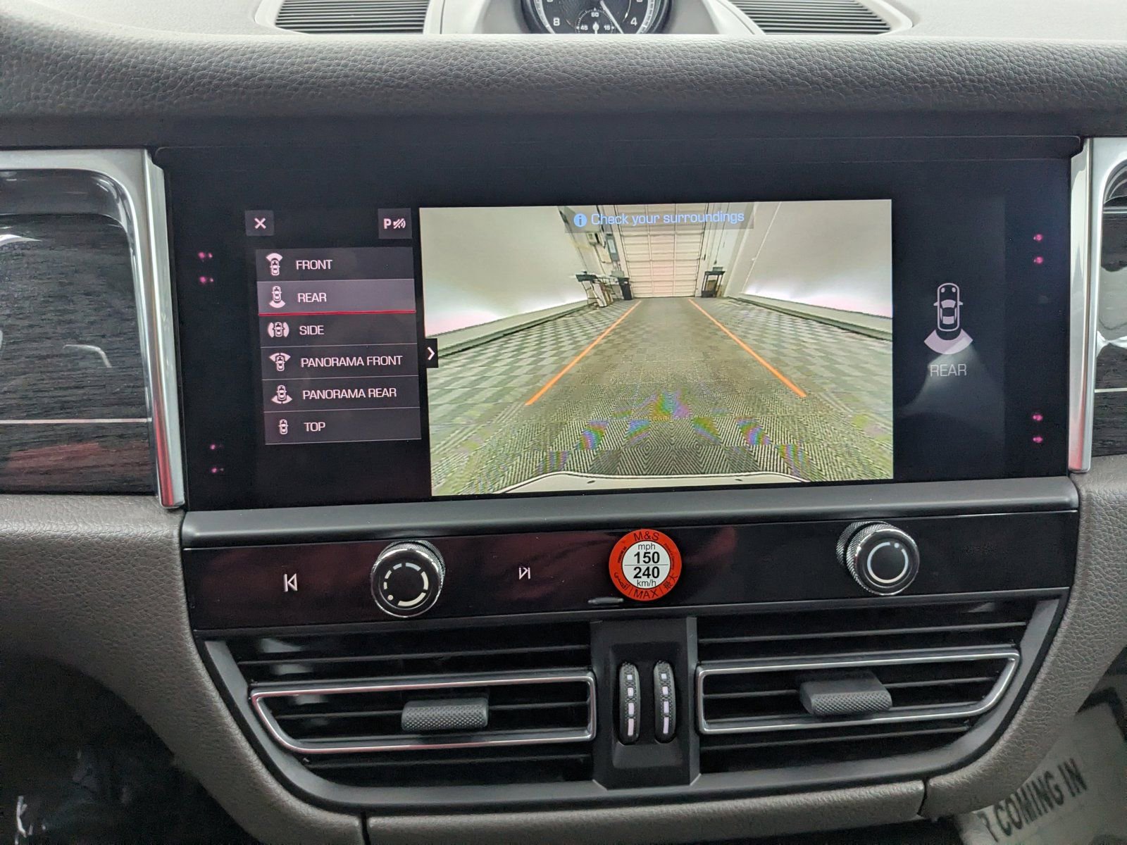2026 Porsche Macan T - Photo 19