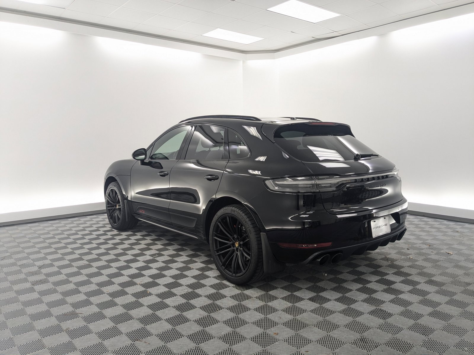 2020 Porsche Macan GTS photo 3