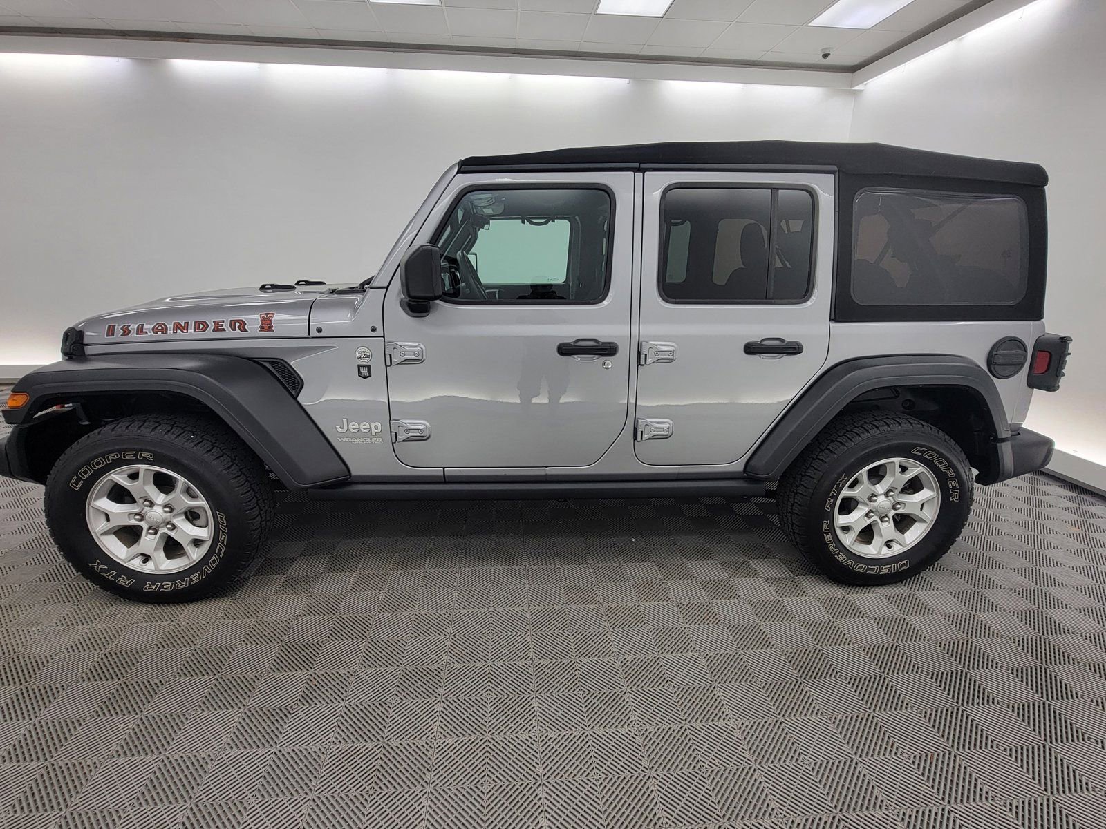 2021 Jeep Wrangler Unlimited Sport photo 2