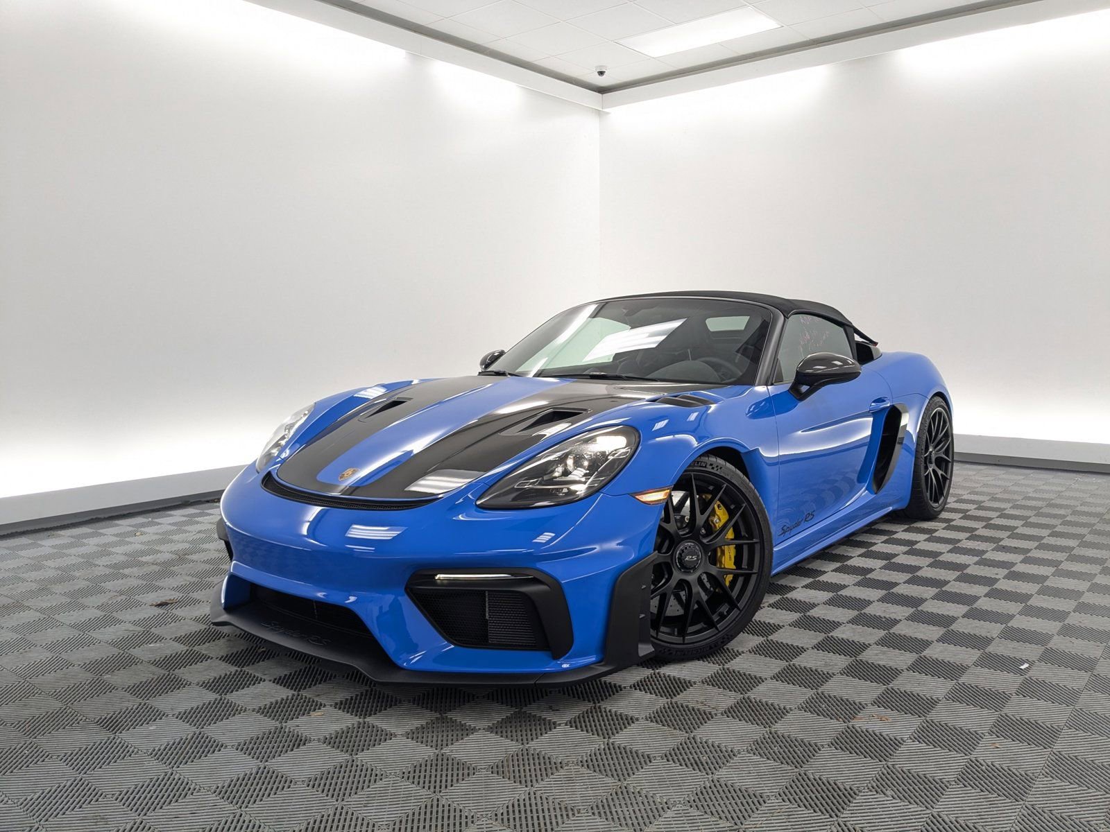 2025 Porsche 718 Spyder RS's photo