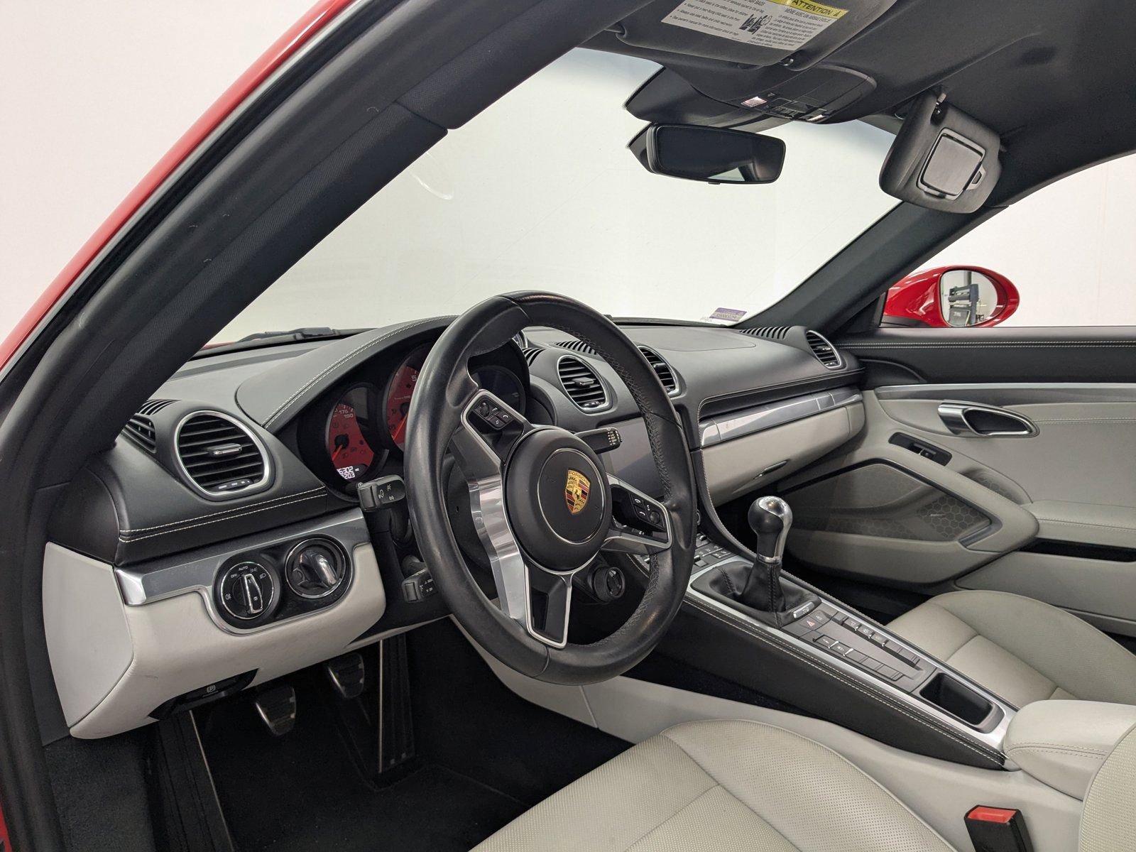 2021 Porsche Cayman S photo 4