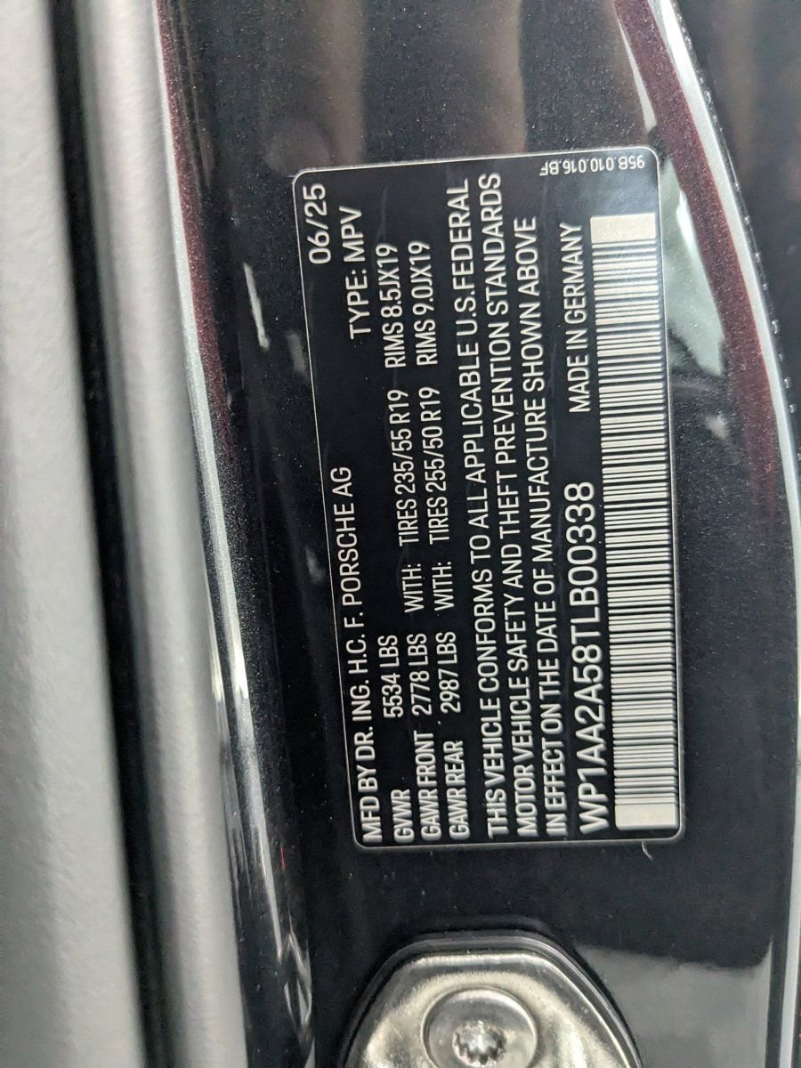 2026 Porsche Macan T - Photo 26