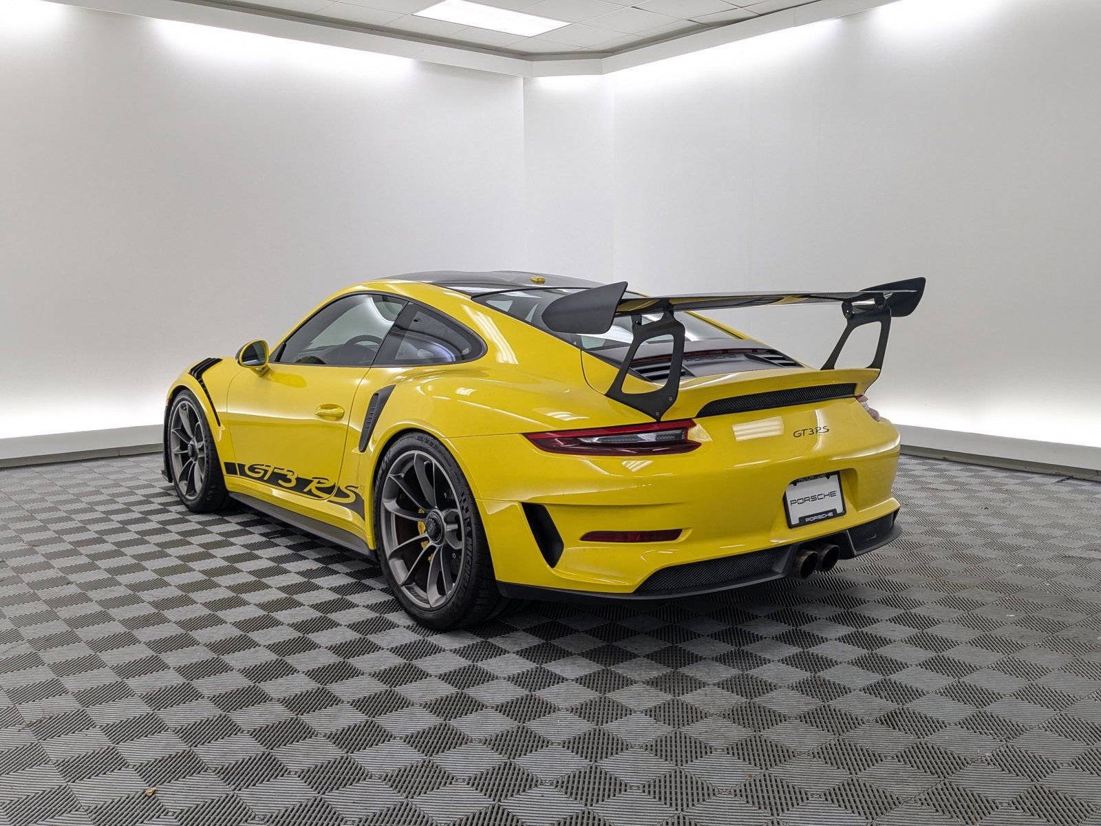 2019 Porsche 911 GT3 RS photo 3