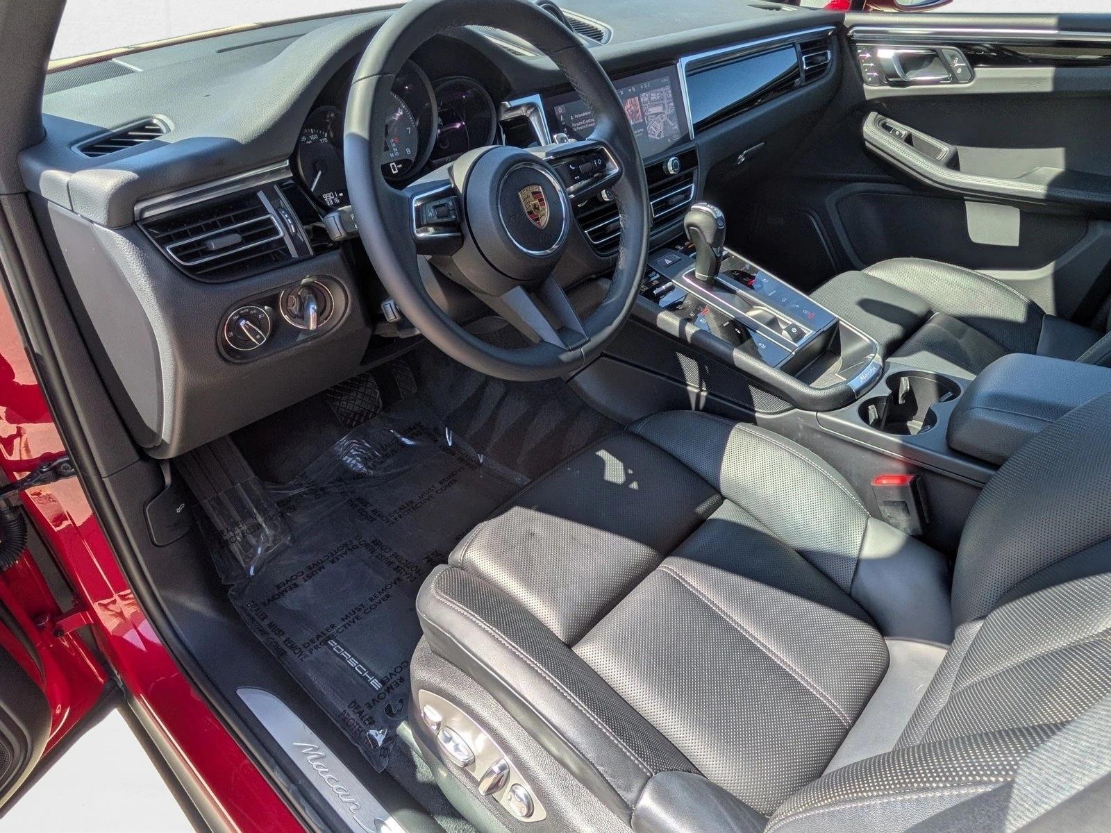 2023 Porsche Macan S photo 4