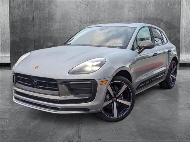 2025 Porsche Macan T
