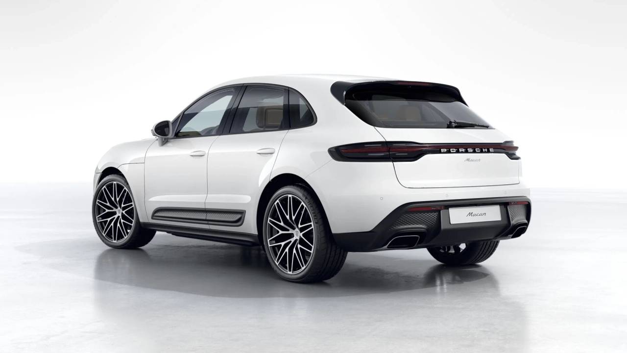 2026 Porsche Macan T photo 3
