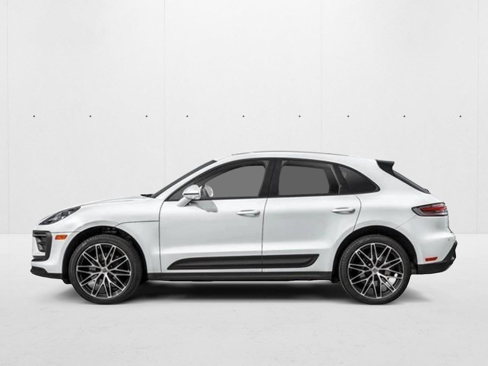 2025 Porsche Macan T photo 2