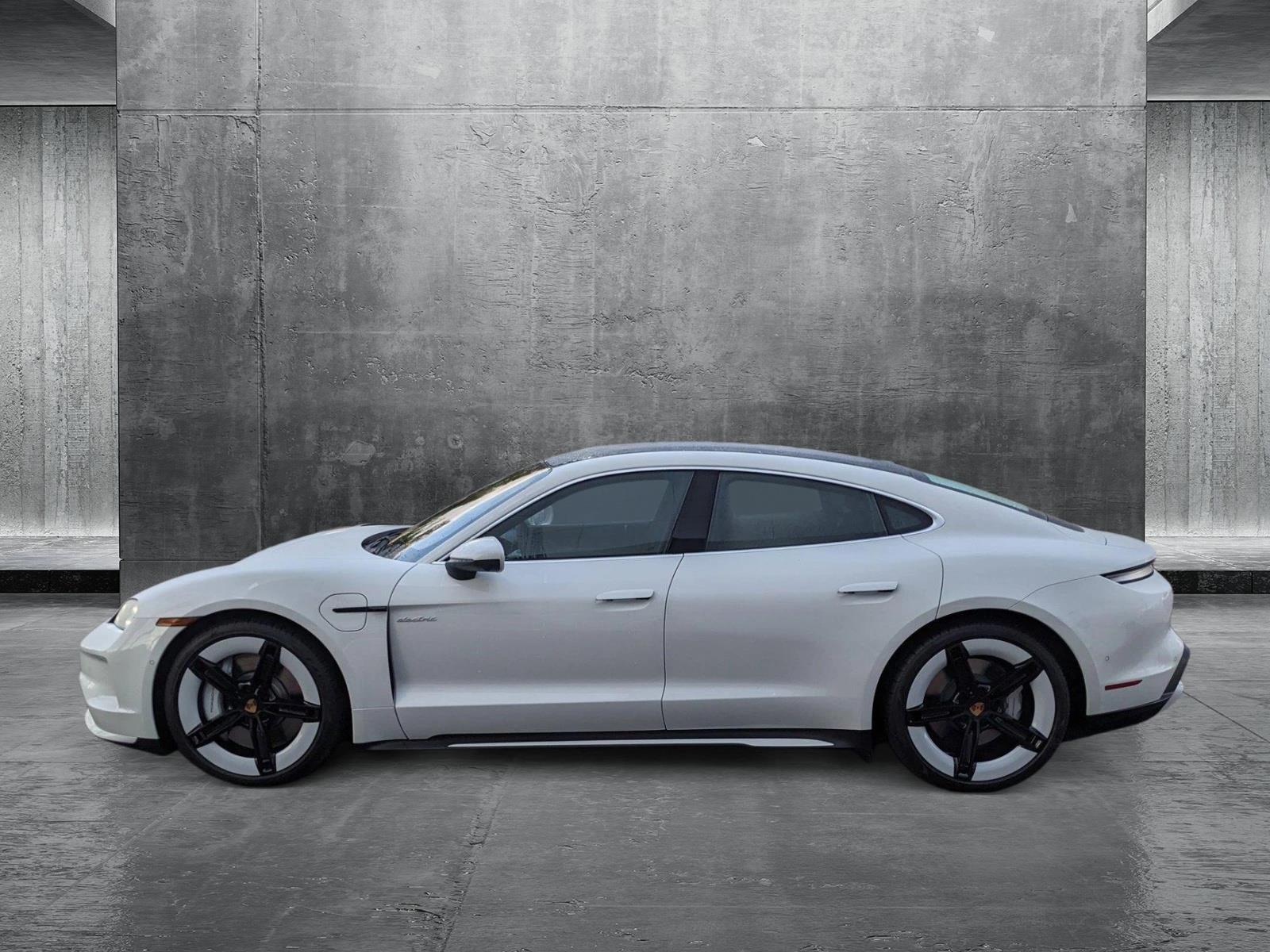 2025 Porsche Taycan 4S photo 2