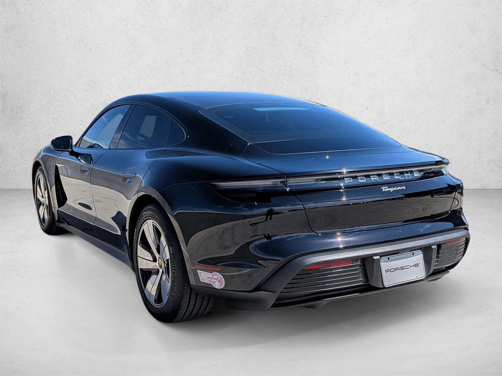 2024 Porsche Taycan photo 3