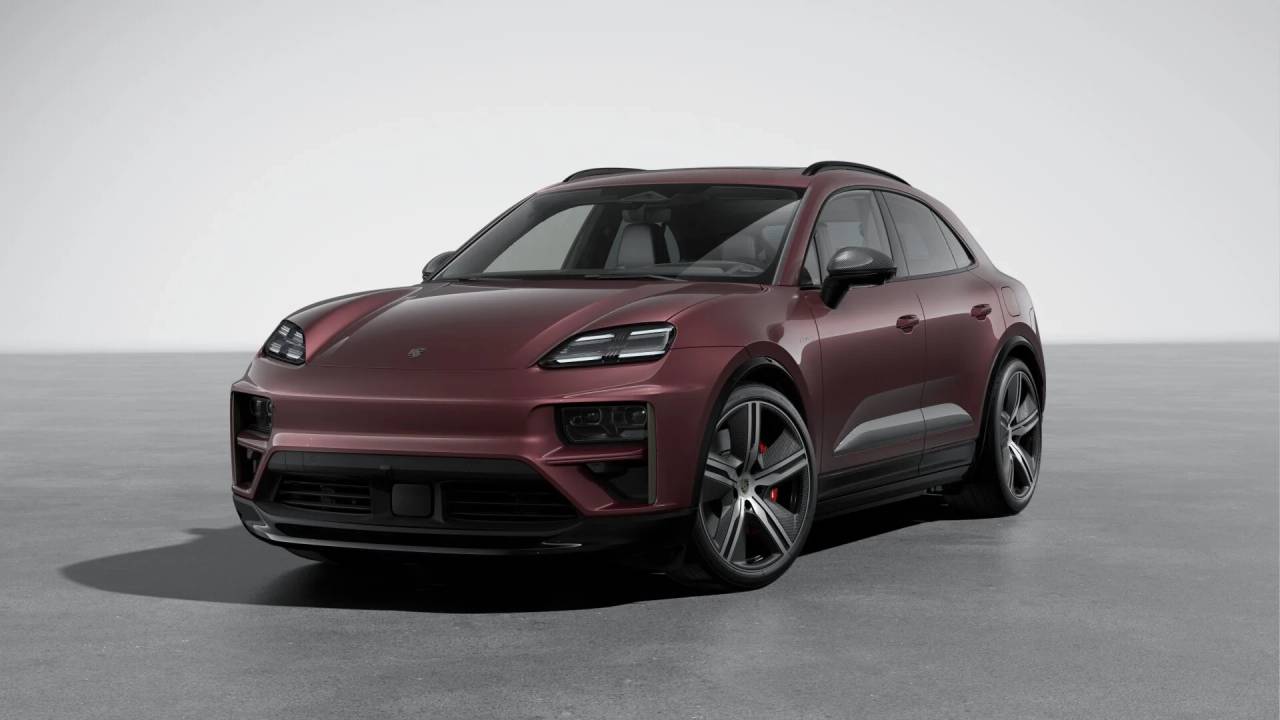 2024 Porsche Macan Turbo Electric's photo