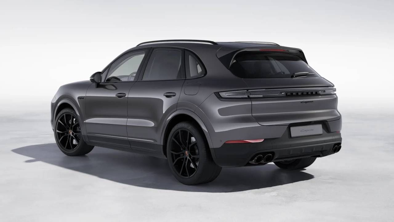 2026 Porsche Cayenne E-Hybrid photo 3