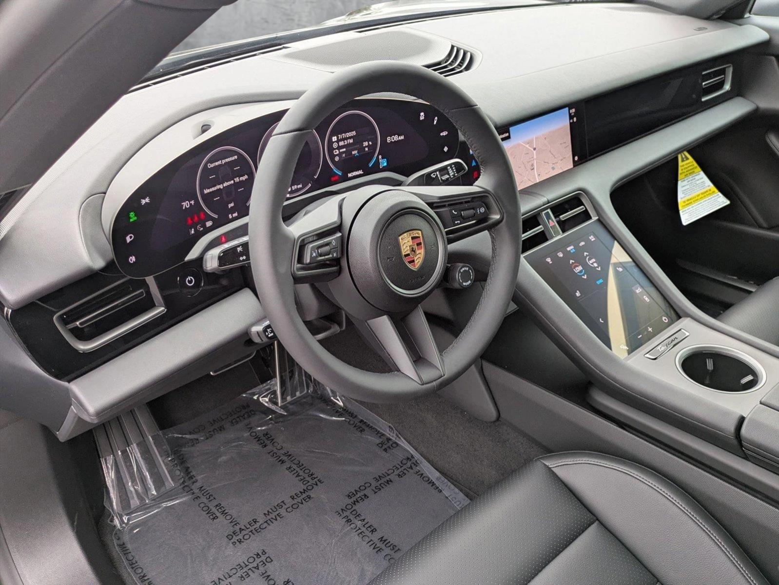 2025 Porsche Taycan 4 photo 4