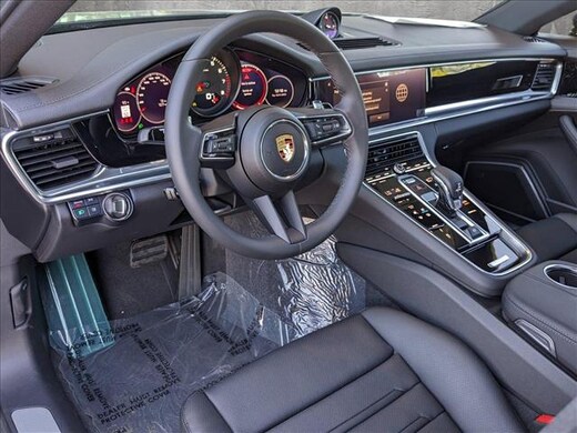 2023 Porsche Panamera Interior