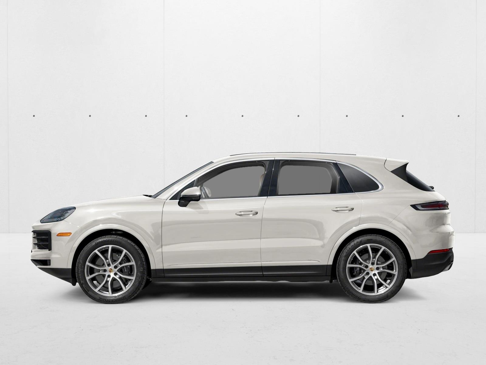 2026 Porsche Cayenne GTS photo 2
