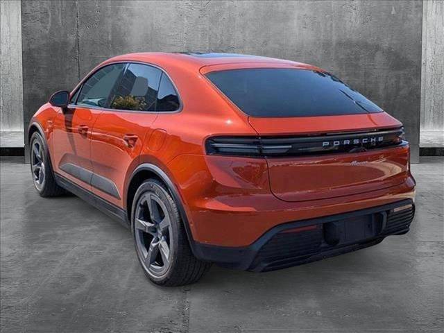 2025 Porsche Macan Electric photo 3