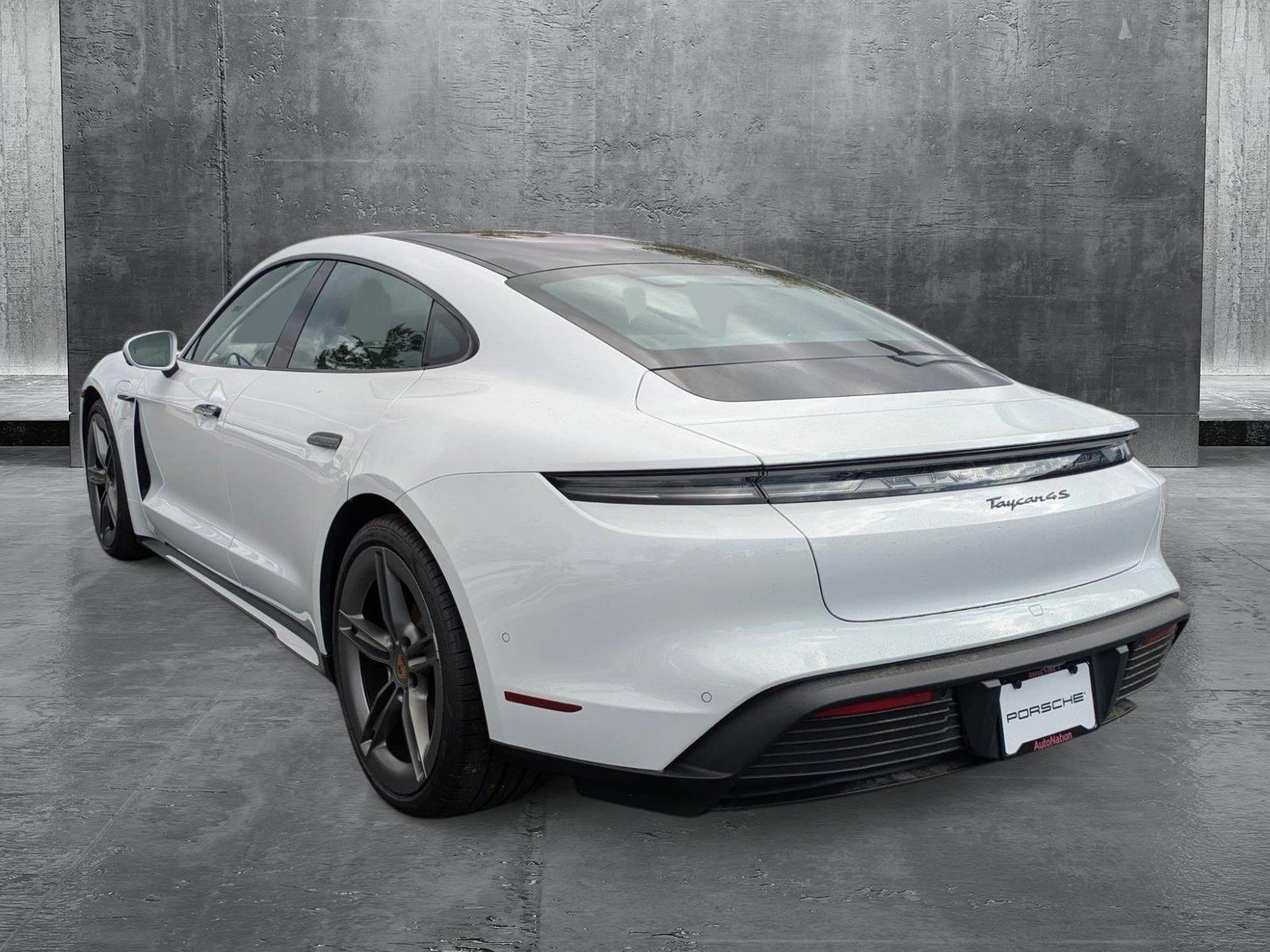 2025 Porsche Taycan 4S photo 3