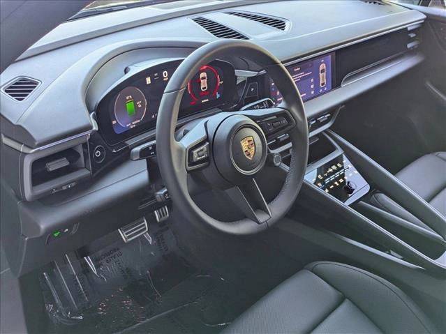 2025 Porsche Macan Electric photo 4