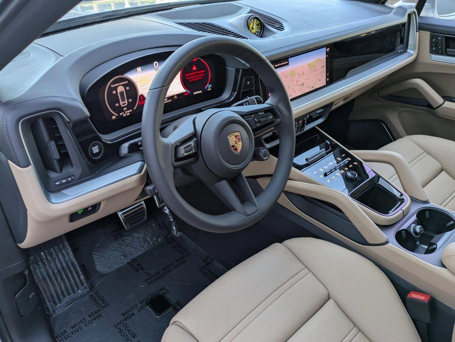 2025 Porsche Cayenne Coupe S photo 4