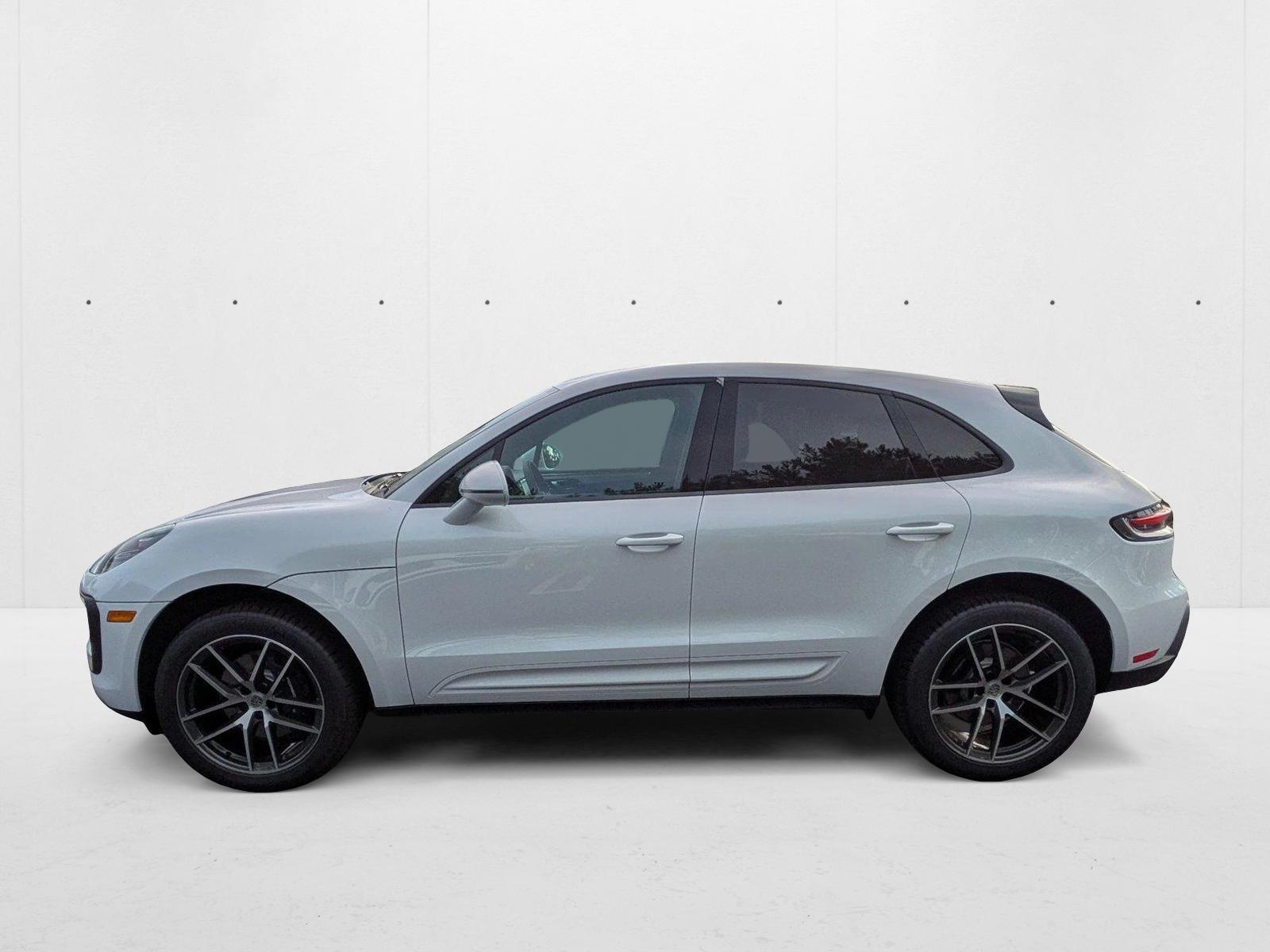 2025 Porsche Macan S photo 2