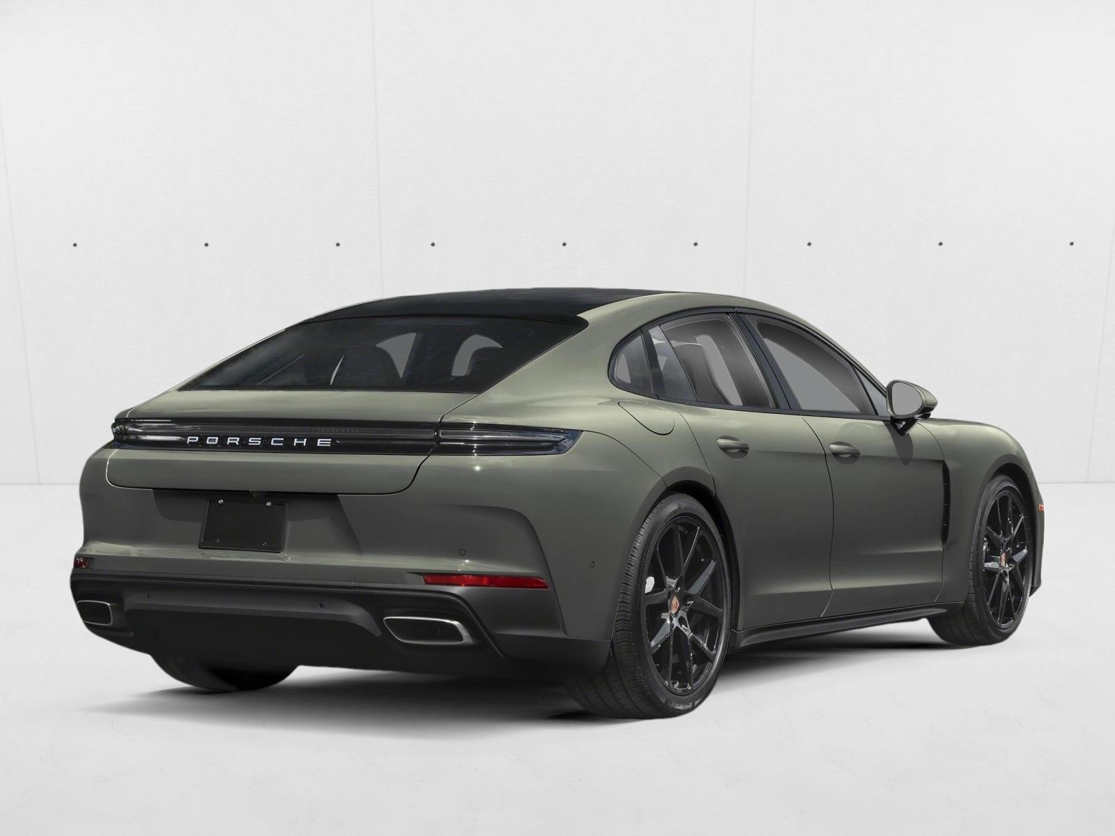 2026 Porsche Panamera 4 photo 2