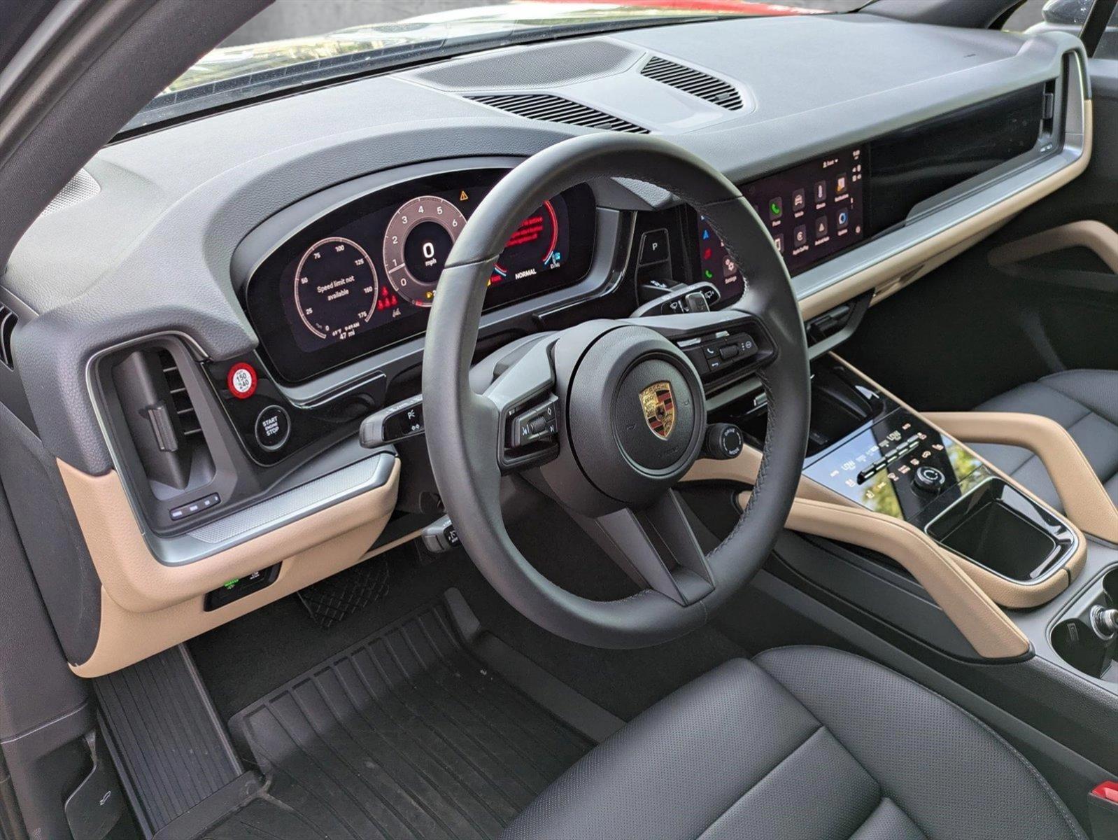 2024 Porsche Cayenne photo 4