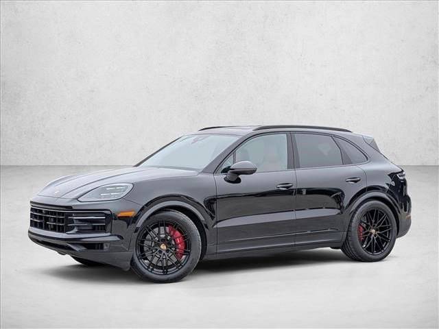 2025 Porsche Cayenne S's photo