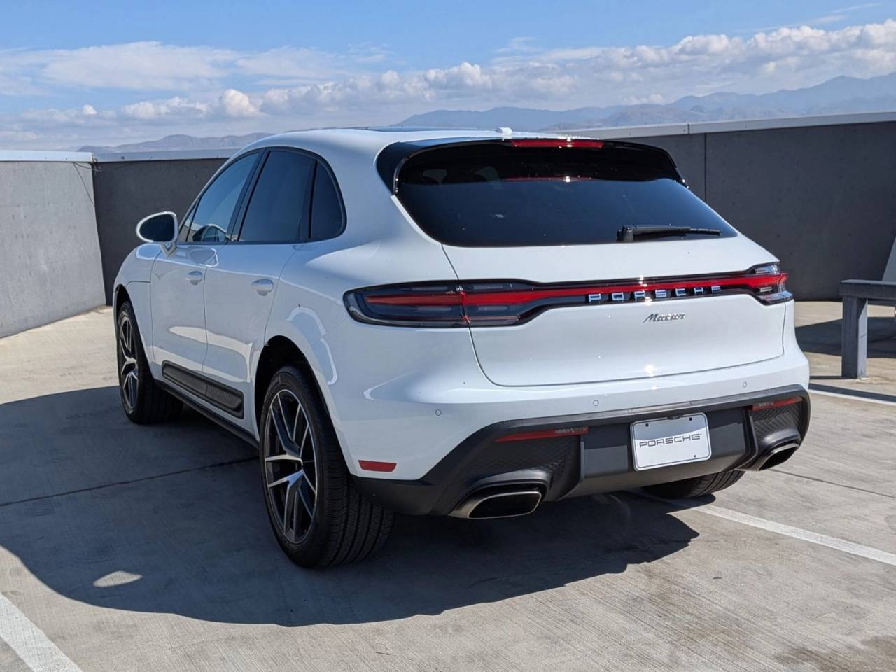 2025 Porsche Macan T photo 3