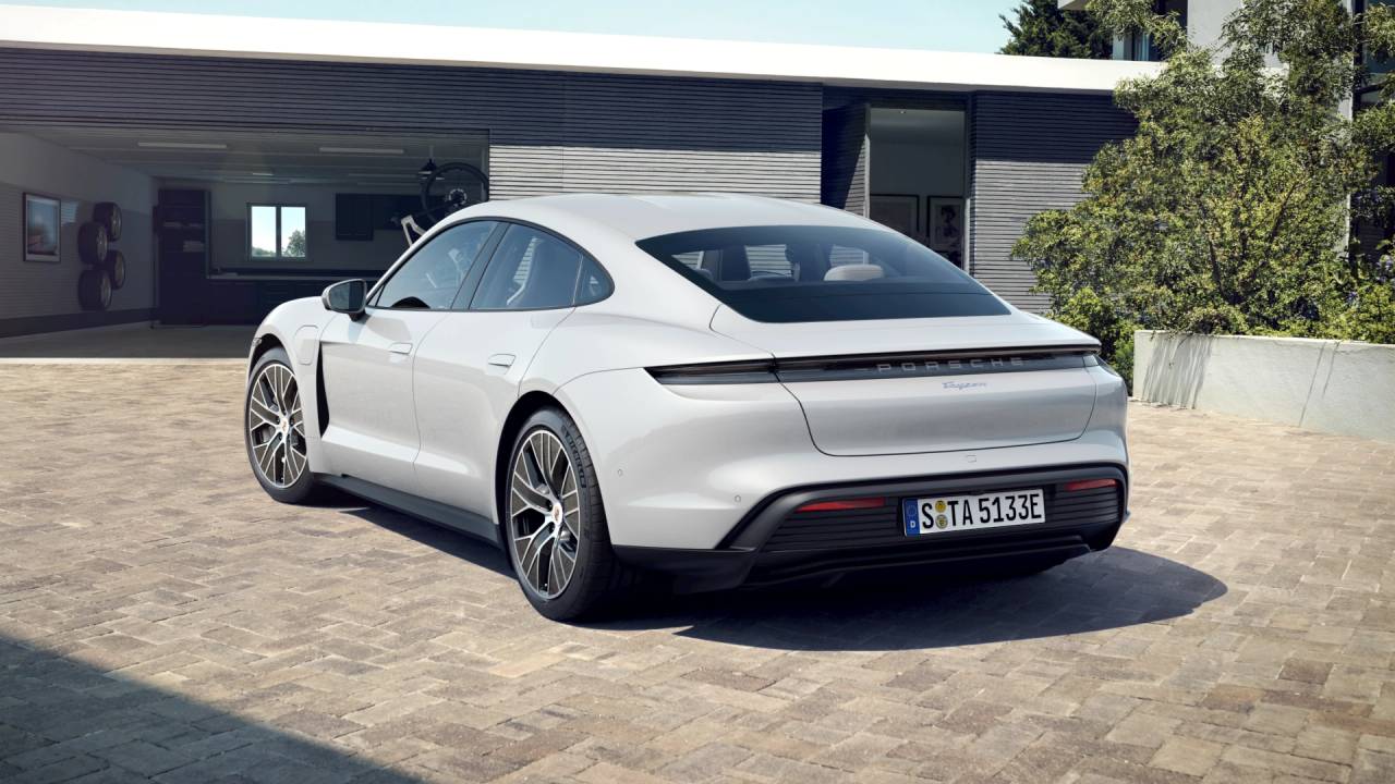 2022 Porsche Taycan Turbo photo 3