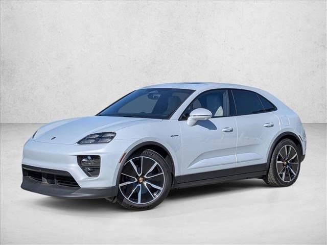 2025 Porsche Macan Base