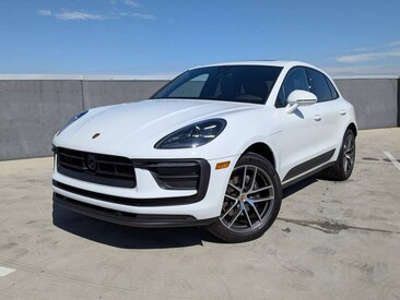 2025 Porsche Macan SUV