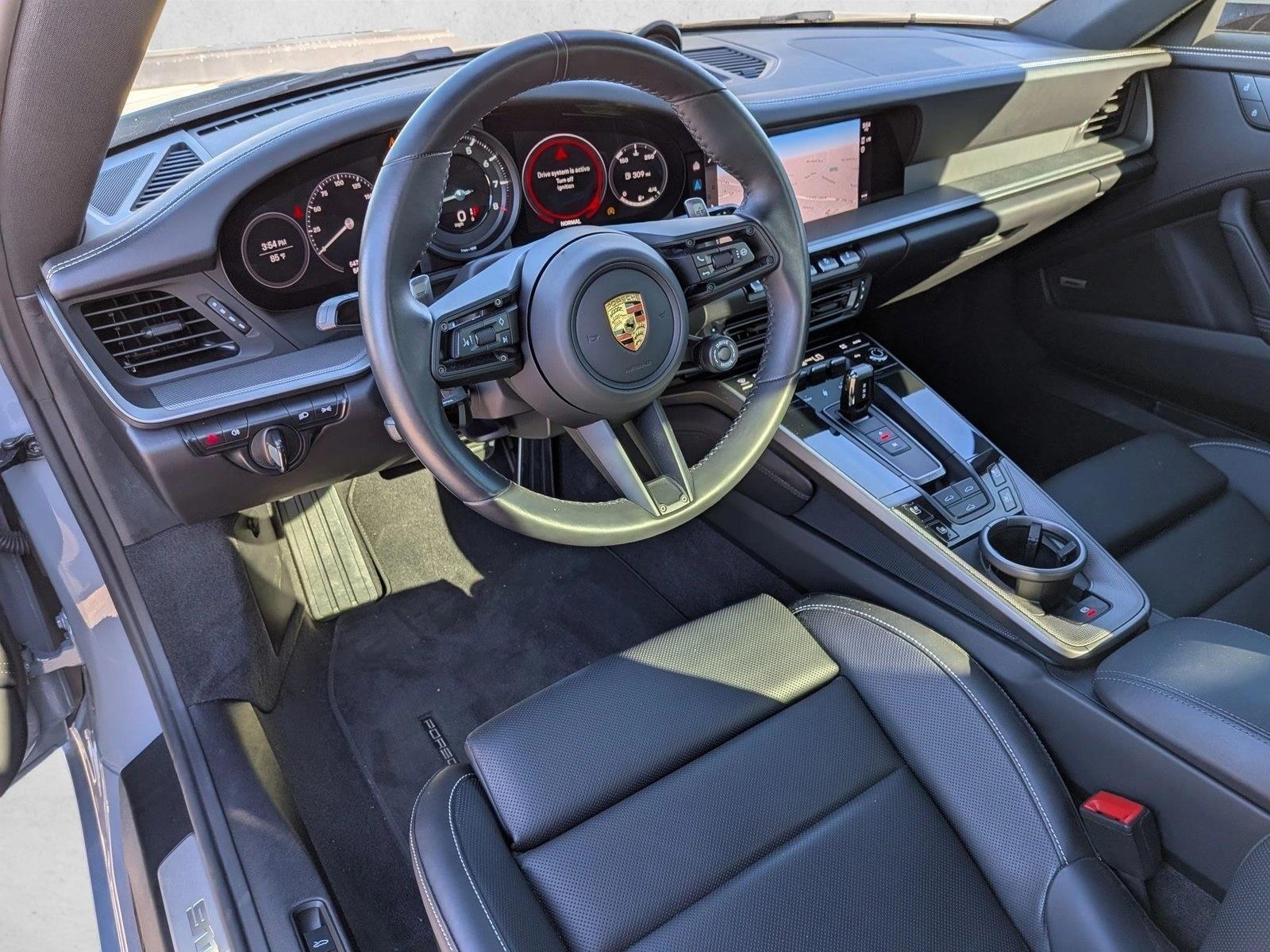 2024 Porsche 911 4S photo 4