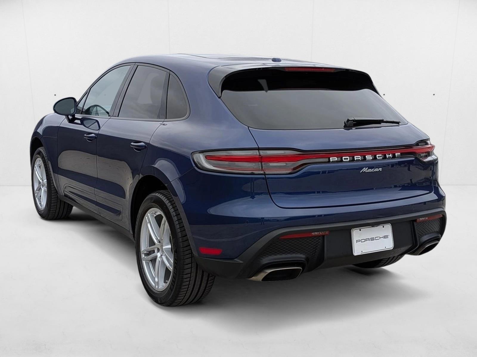 2025 Porsche Macan T photo 3