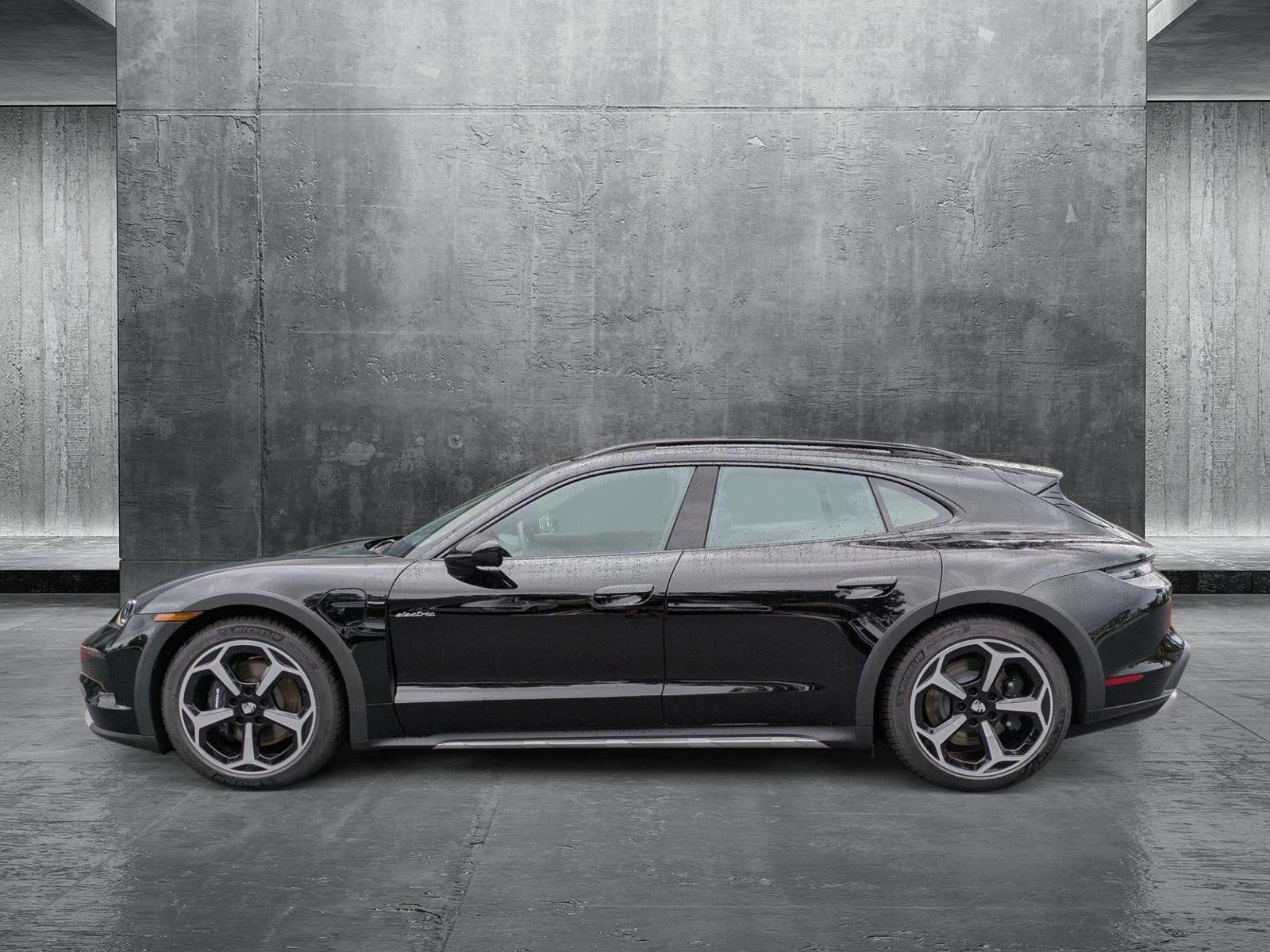 2025 Porsche Taycan Cross Turismo 4 photo 2