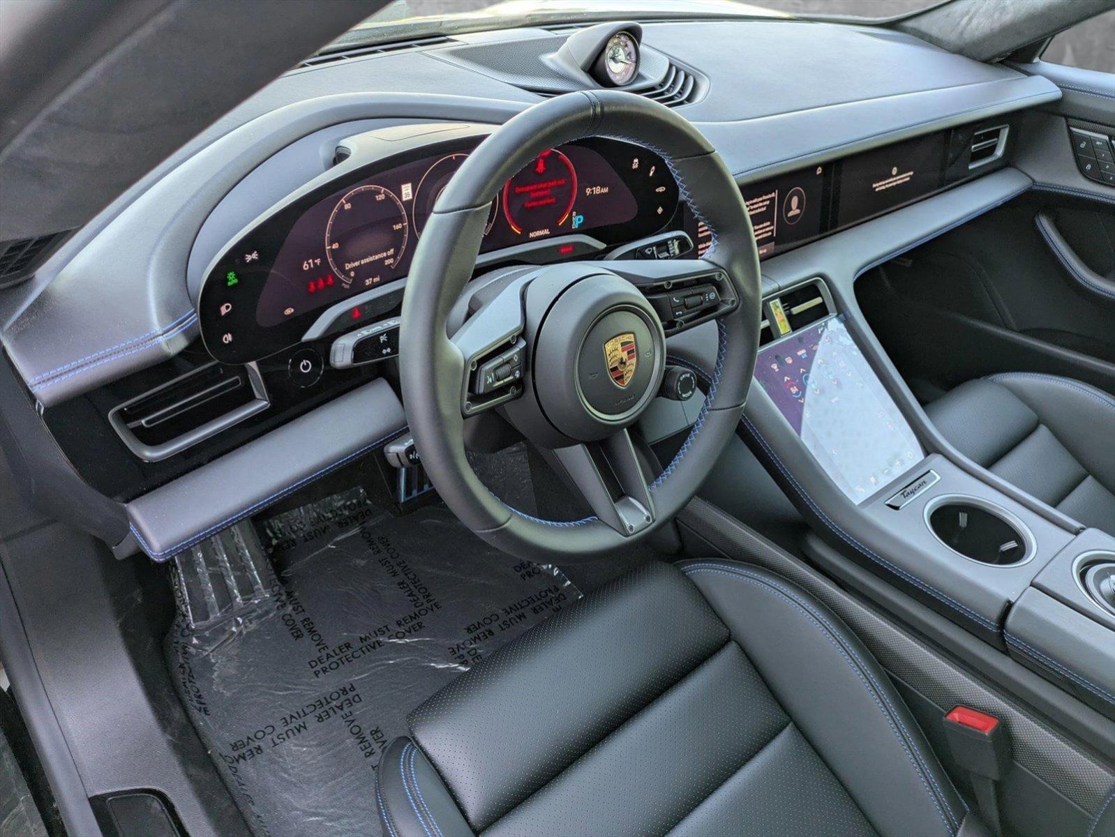 2024 Porsche Taycan Turbo S photo 4