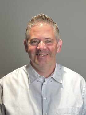 Staff member Jason Williams from ID_1cea04d697ab