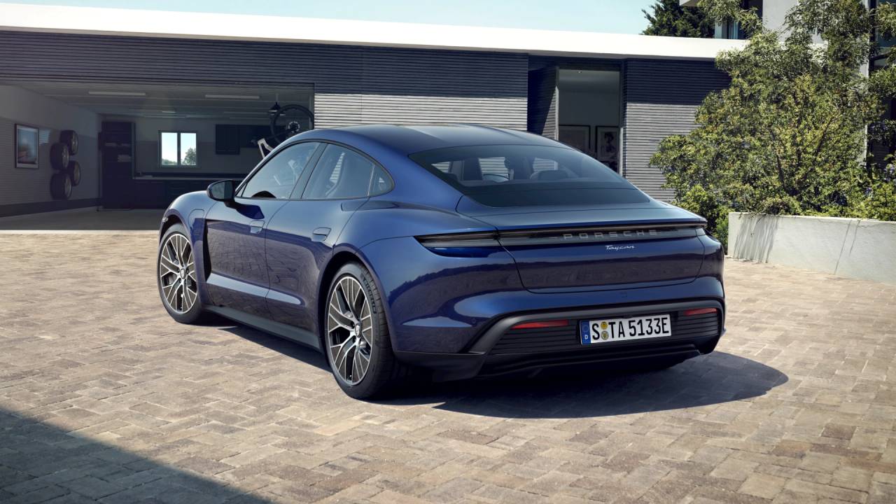 2022 Porsche Taycan photo 3