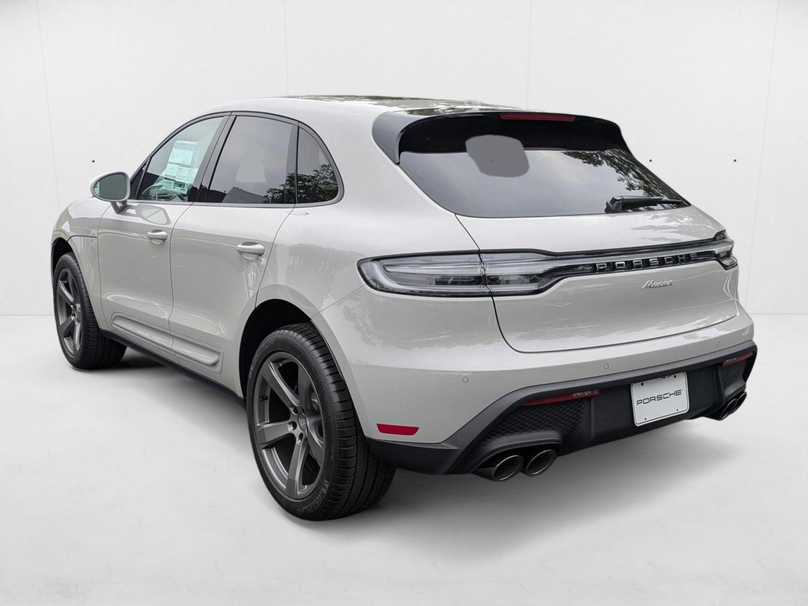 2025 Porsche Macan S photo 3