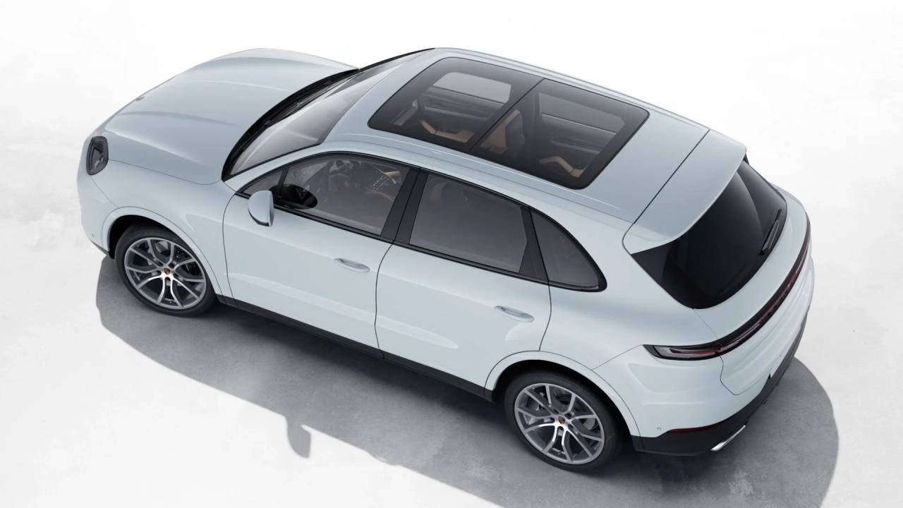 2026 Porsche Cayenne photo 4