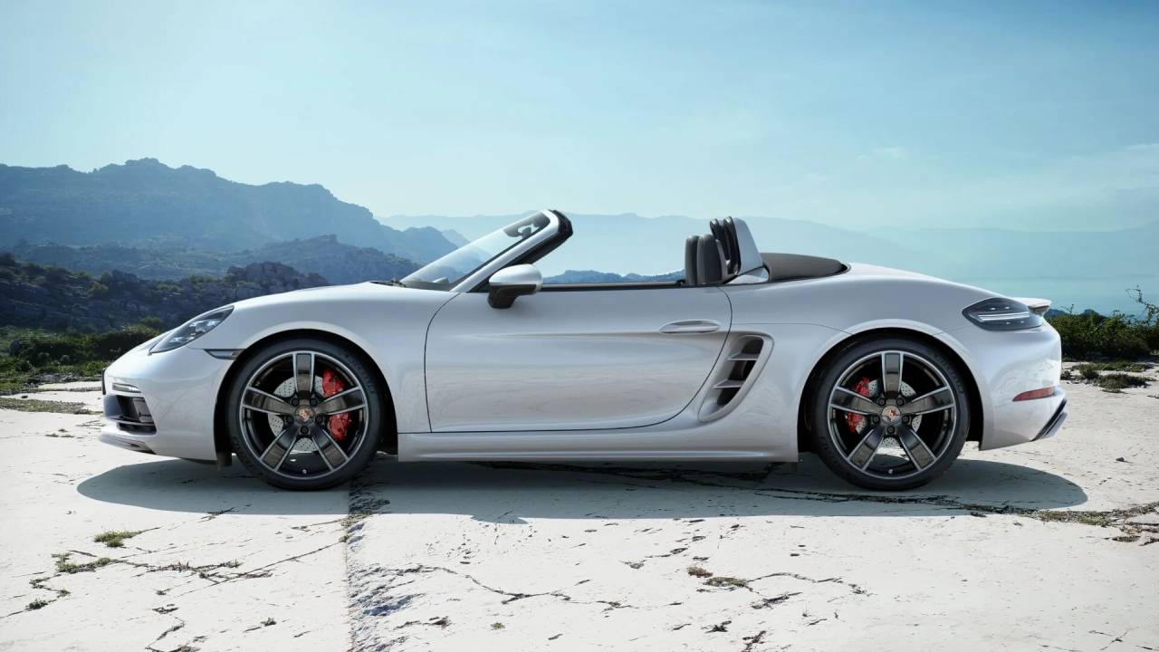 2025 Porsche Boxster S photo 2
